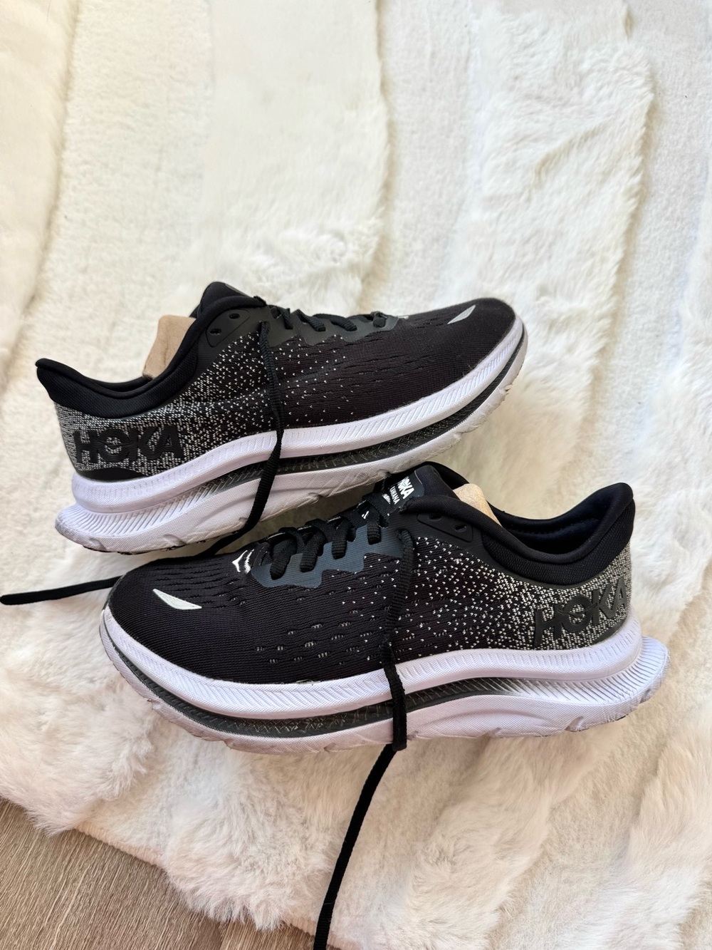 Women’s HOKA Kawana in Black White Size 6.5 2E